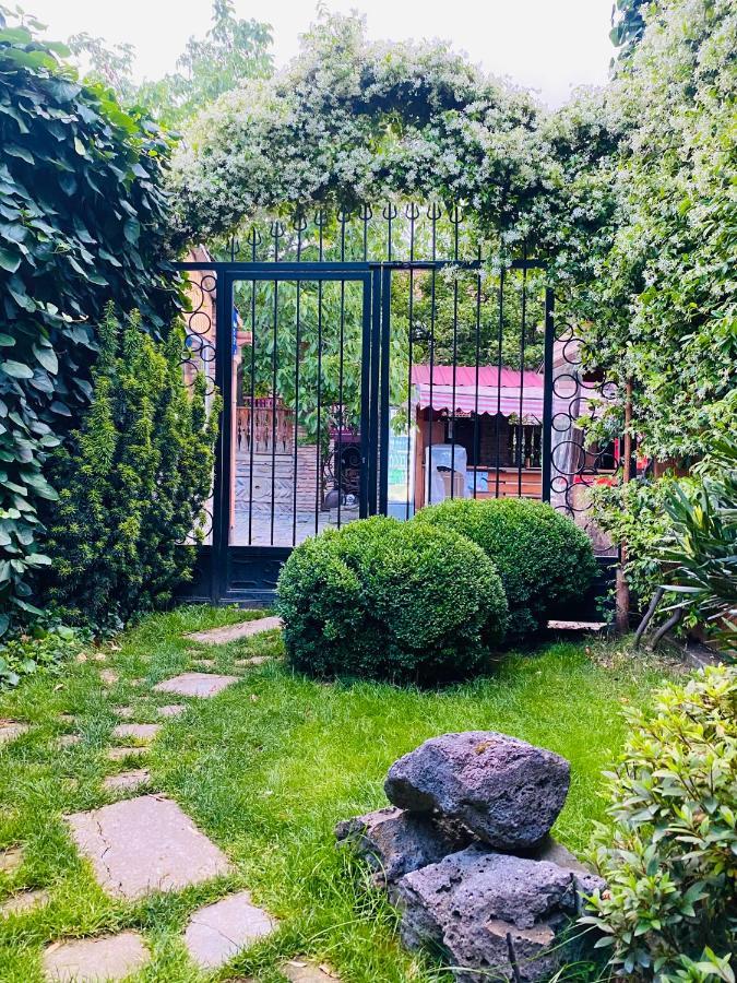 The Zodiac Garden Hotel Mtskheta Exterior photo